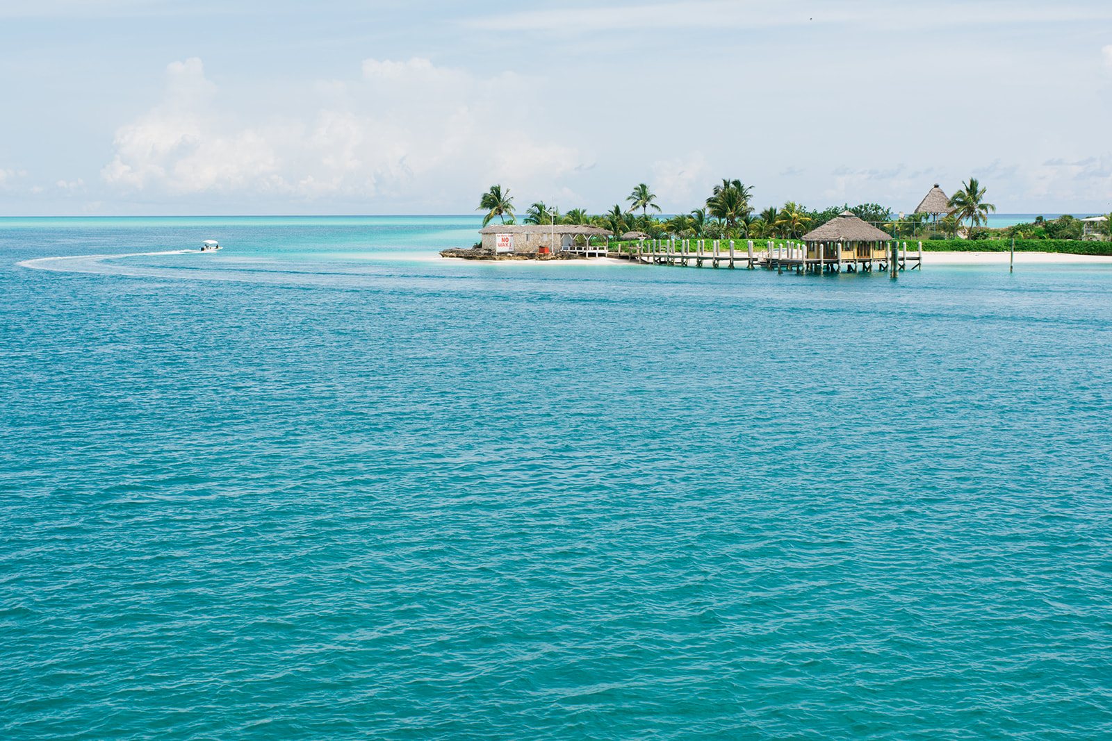 Turquoise water off Harbour Island