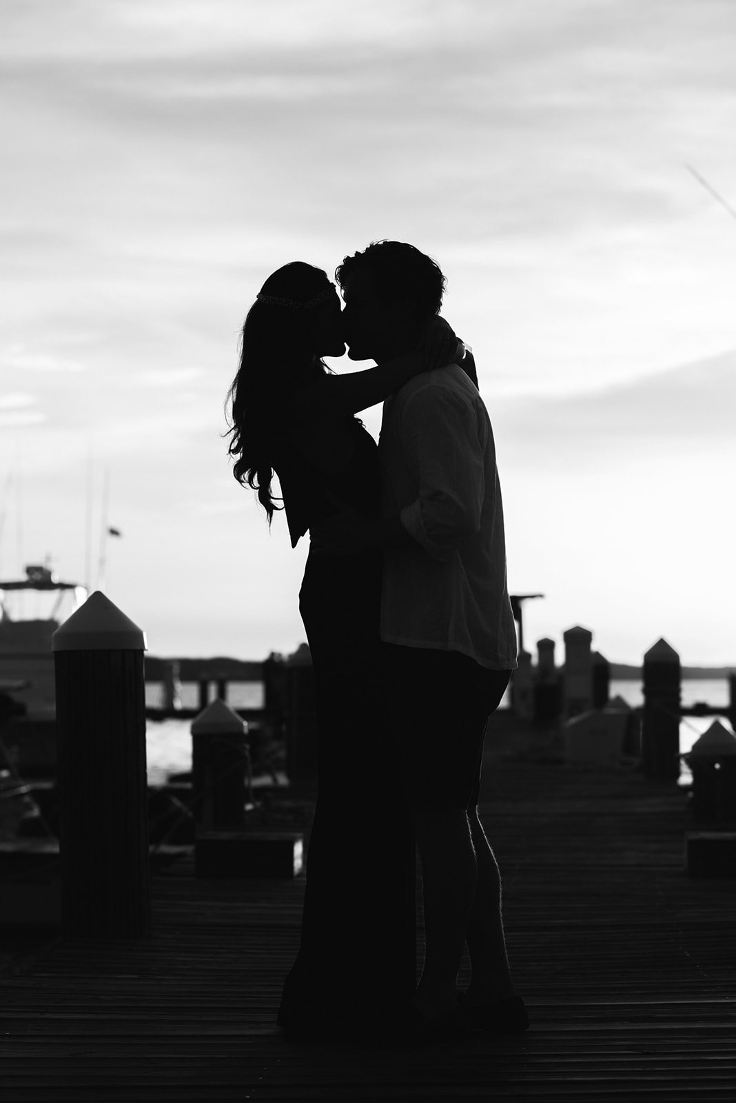 A kiss in silhouette
