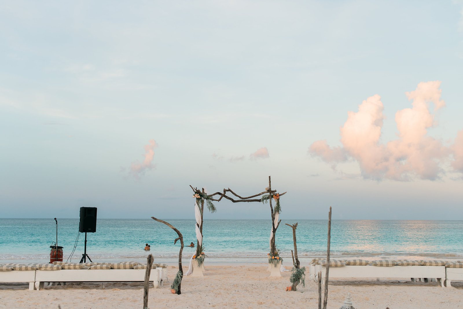 The driftwood arch on the beach