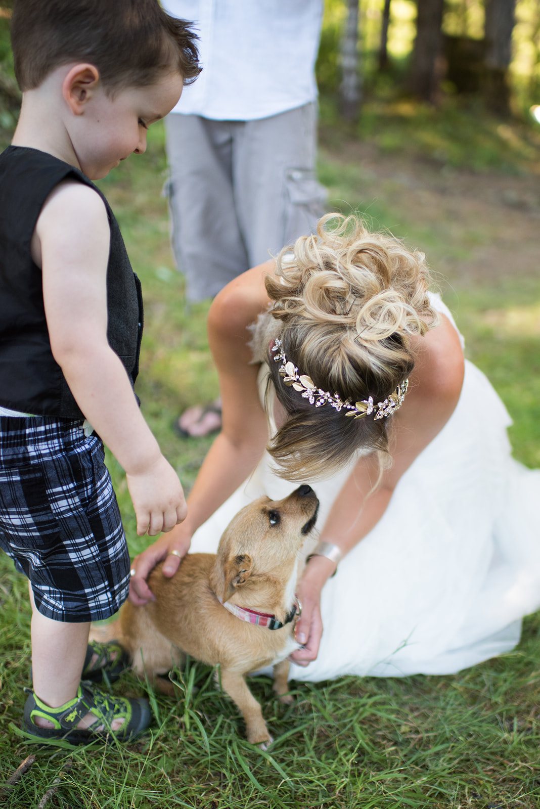 A ring bearer with a dog